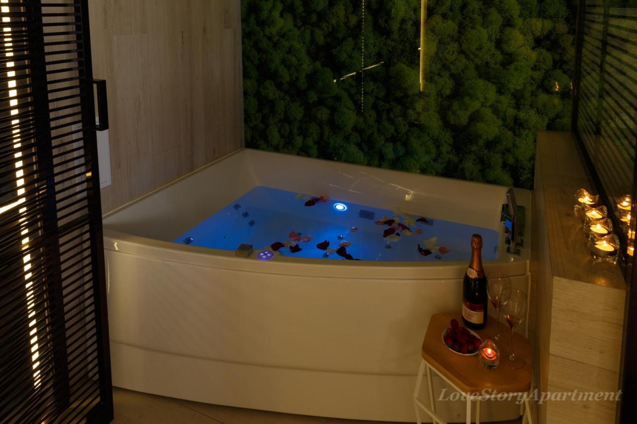 Luxury Apartments «Love Story» Ivano-Frankivsk Esterno foto